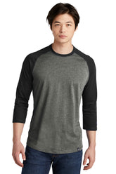 New Era   Heritage Blend 3/4-Sleeve Baseball Raglan Tee. NEA104